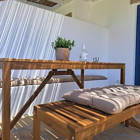 Alinthea 1, Leros Apartmán